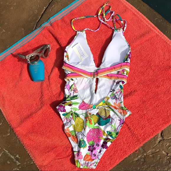 Trina Turk  One piece Swimsuit🎉Hp - Picture 2 of 8
